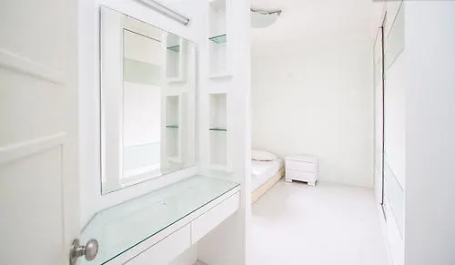 Home Suites - Batu Feringghi Танджунг-Бунга